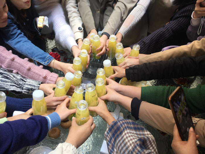女神節(jié)快樂|有鮮花，有陽光，有愛的薩瑪瑞事業(yè)